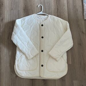 Abercrombie & Fitch Cream Puffer Jacket lightly worn